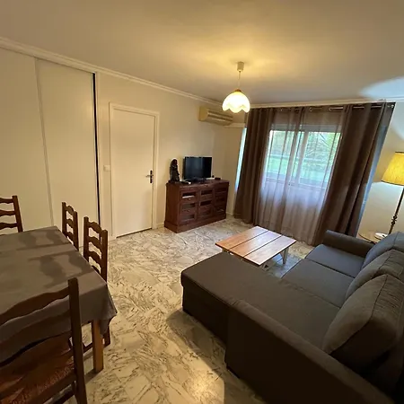 Apparemment 2p Centre ניס